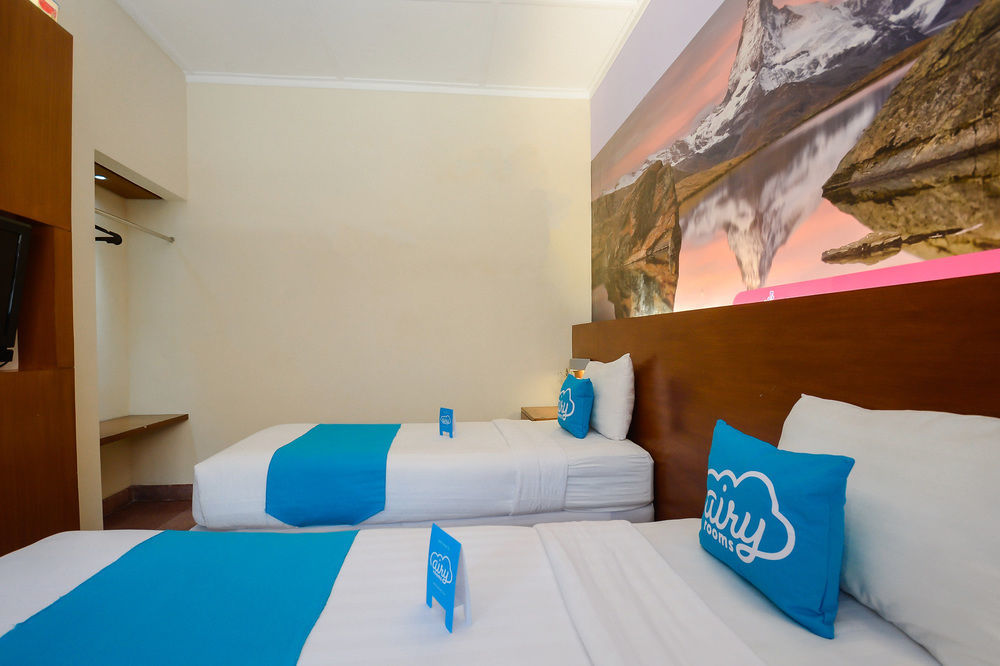 Lovender Guesthouse Malang Ngoại thất bức ảnh