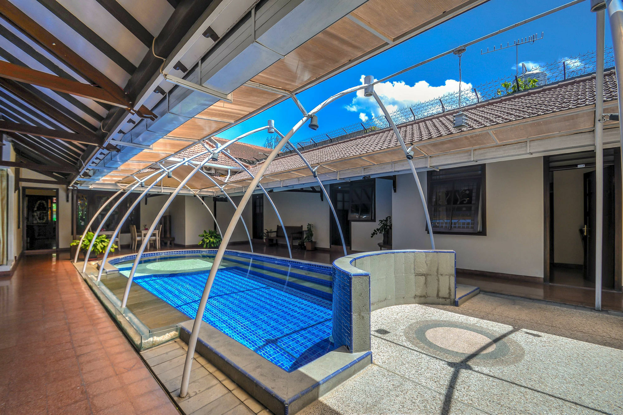 Lovender Guesthouse Malang Ngoại thất bức ảnh