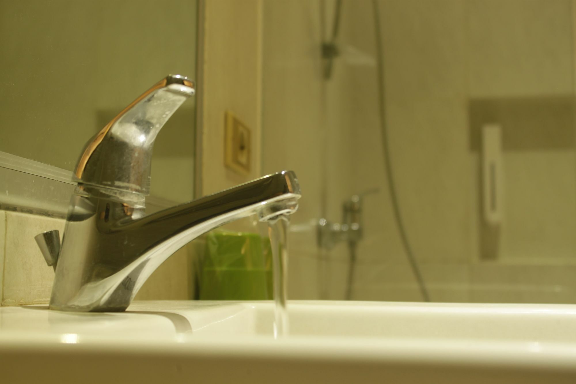 Lovender Guesthouse Malang Ngoại thất bức ảnh