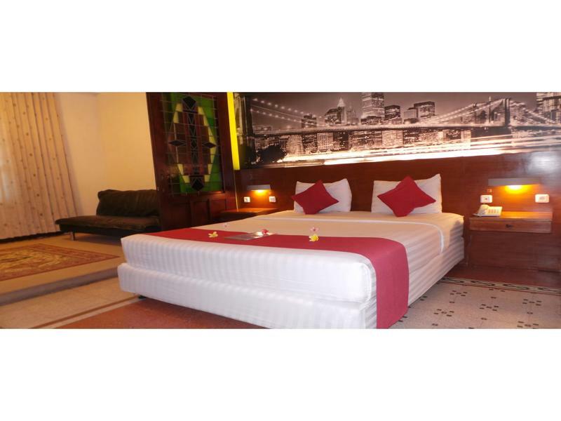 Lovender Guesthouse Malang Ngoại thất bức ảnh